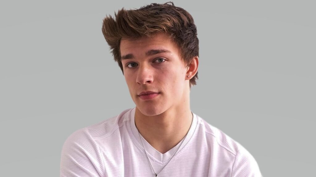 Alex Sampson casual portrait for fans in the UK